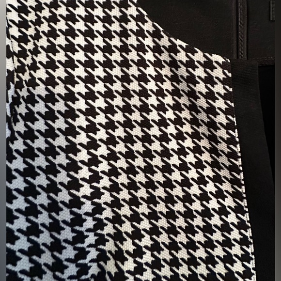 Homeyee Size 8 Black and Houndstooth Dress - Picture 3 of 5